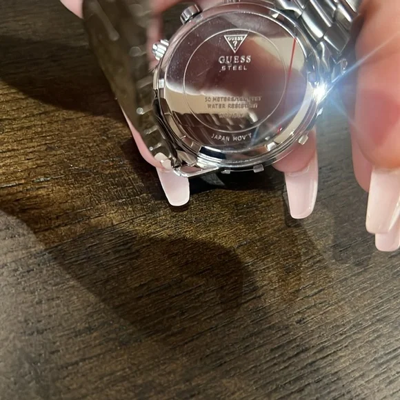 Guess Watch - Picture 4 of 5